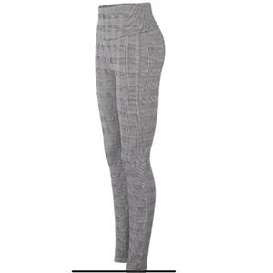 Cabi Plaid High Rise stretch leggings M